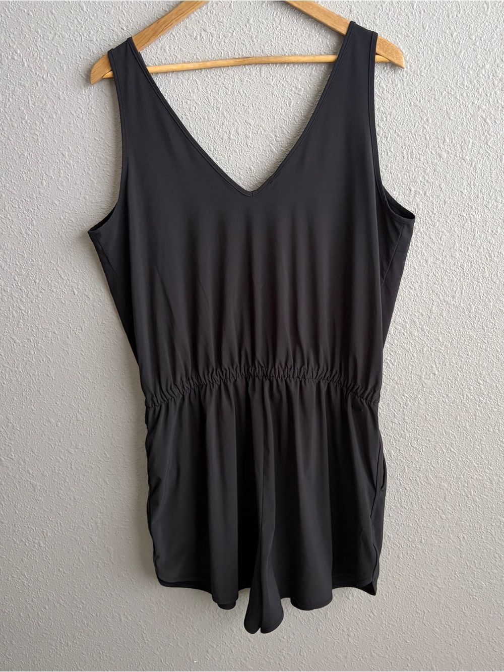 Vuori Black Villa Tank One-Piece Romper XL - Picture 4 of 9